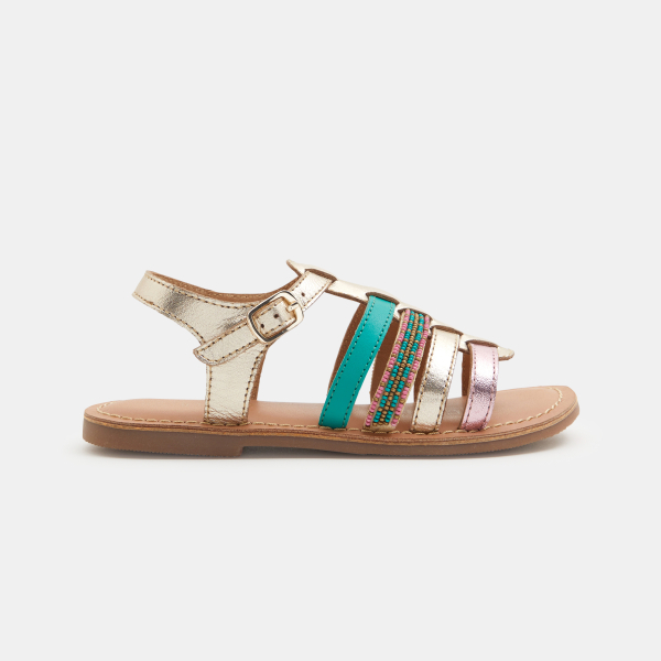 صندل جلد باللون الذهبي للفتيات